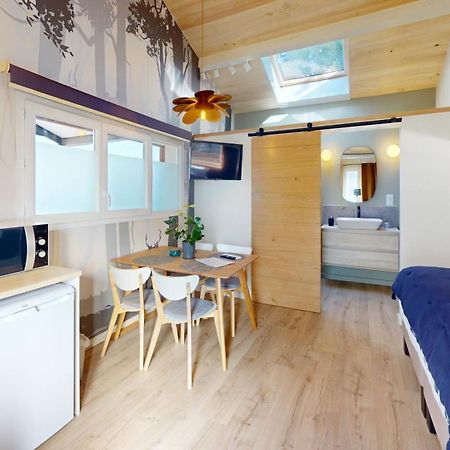 オッソンヌ La Planette Bed & Breakfast エクステリア 写真
