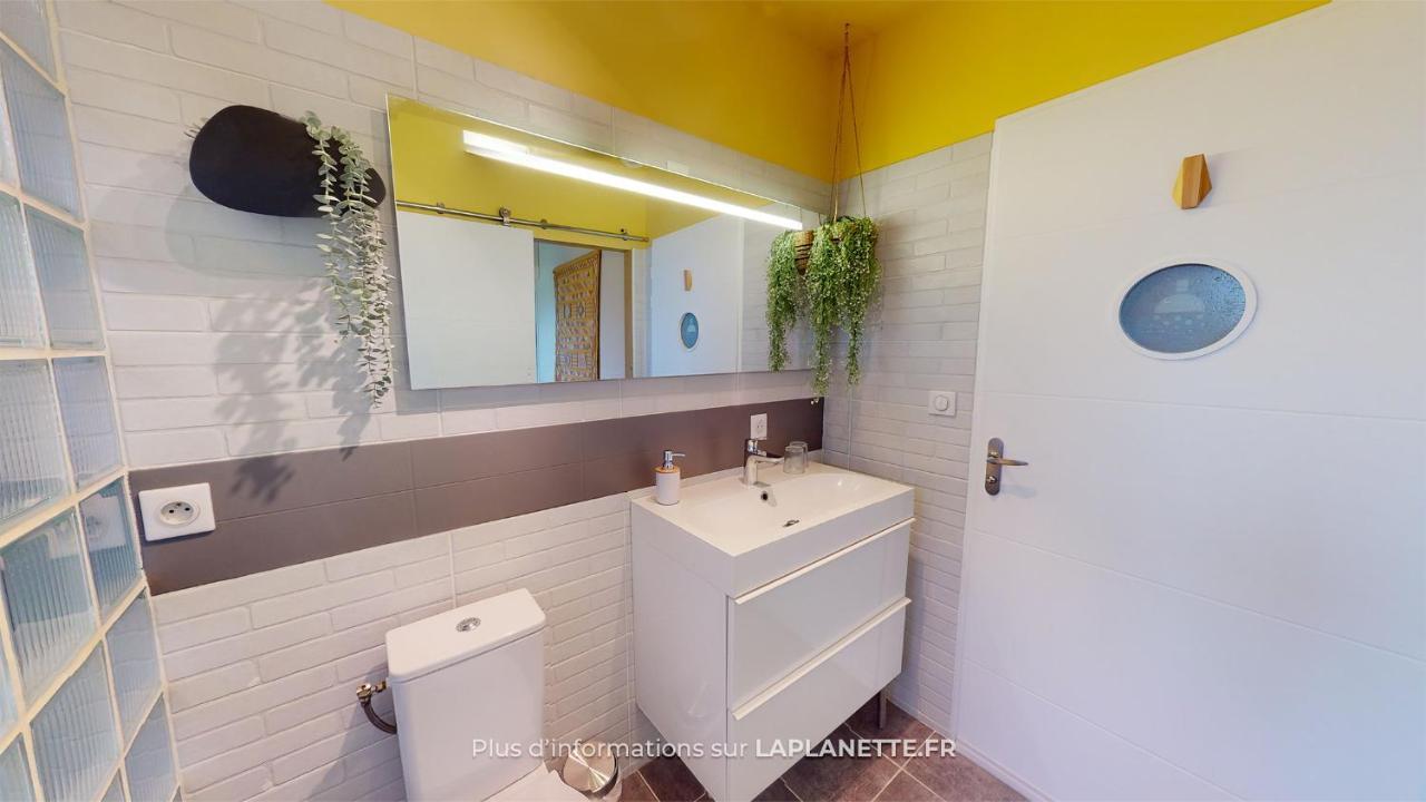 オッソンヌ La Planette Bed & Breakfast エクステリア 写真