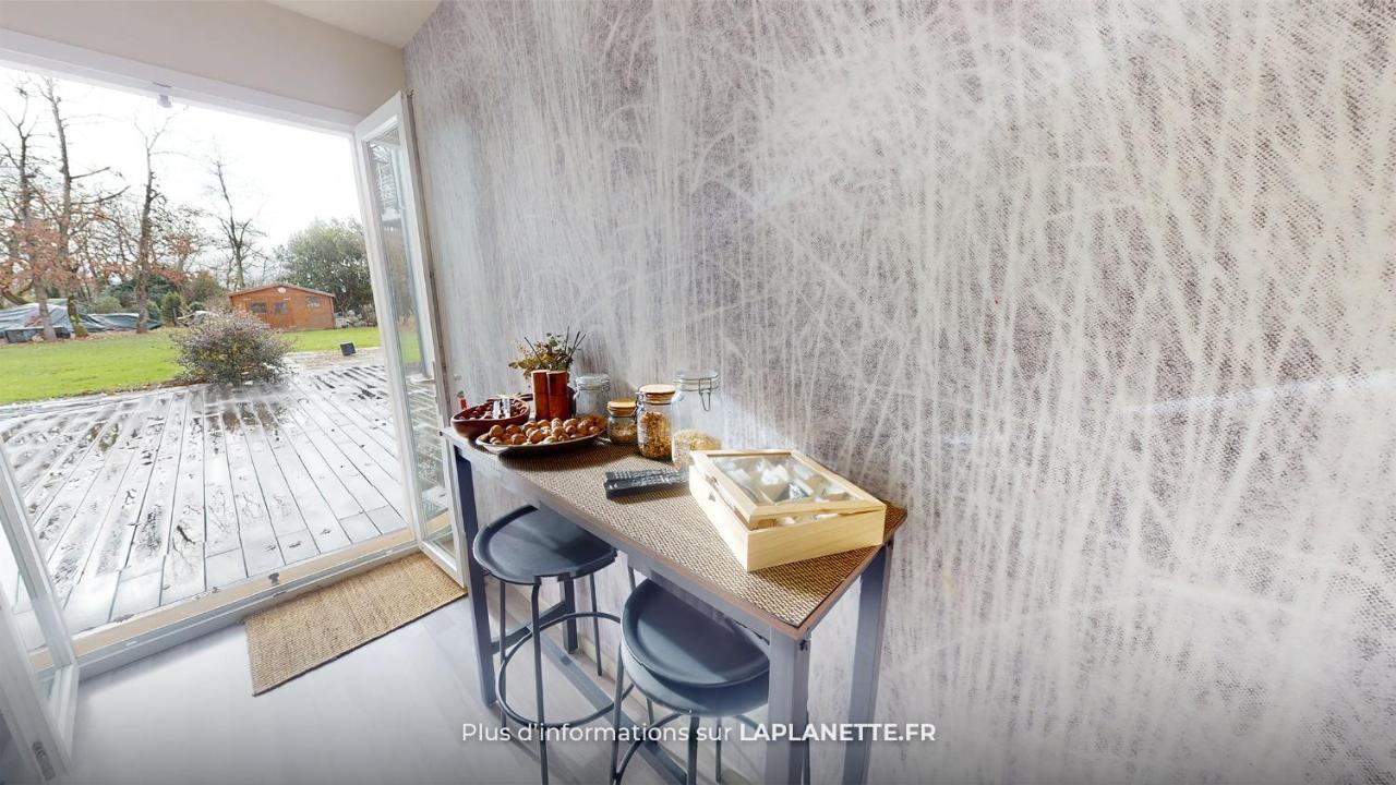 オッソンヌ La Planette Bed & Breakfast エクステリア 写真