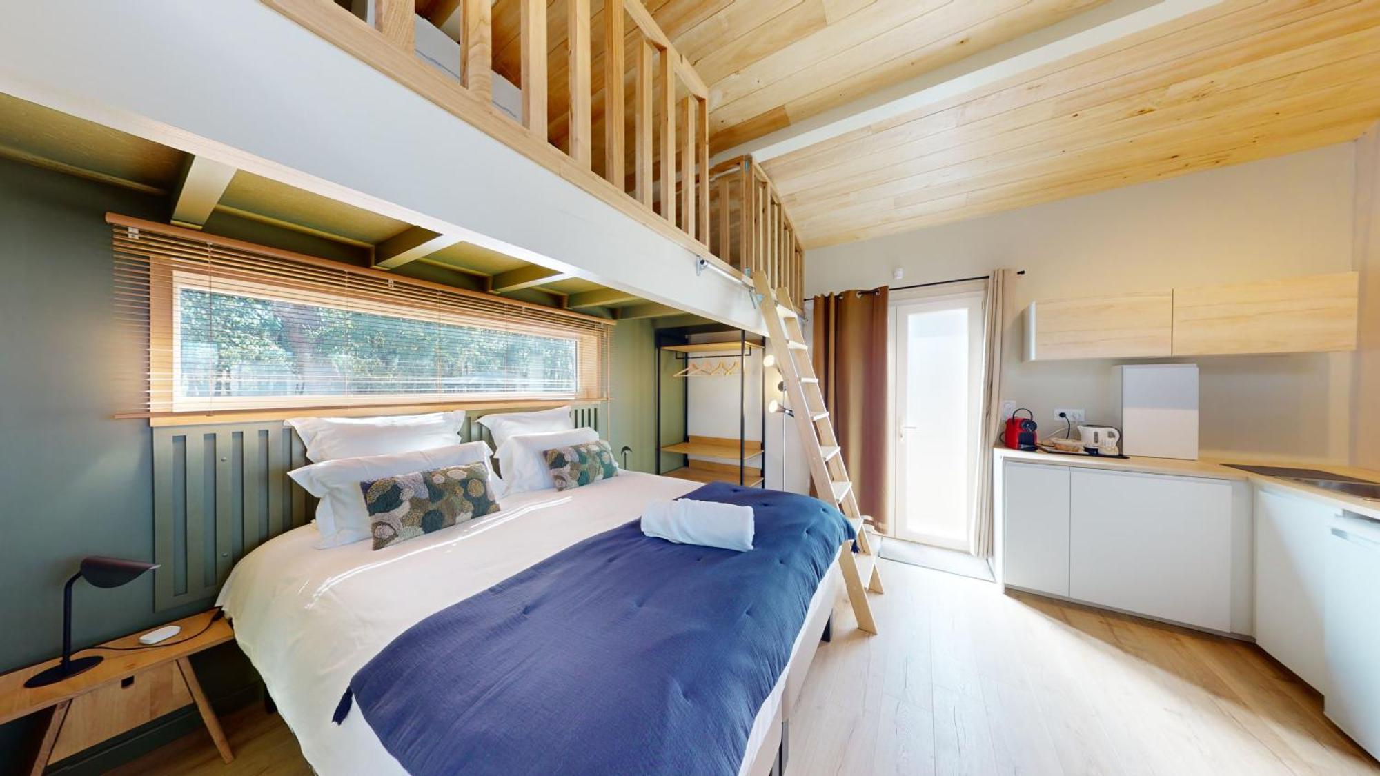 オッソンヌ La Planette Bed & Breakfast エクステリア 写真